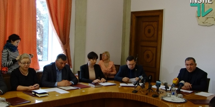 Николаевские водители маршруток испугались физической расправы за выход на маршрут