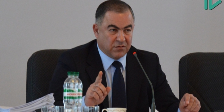 У вас есть знакомые депутаты? Гоните их на сессию!