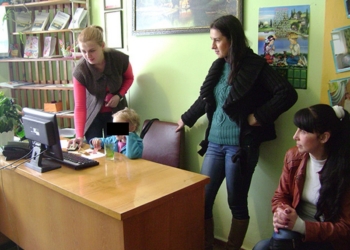 Сотрудники николаевской милиции вернули домой потерявшуюся 4-летнюю малышку