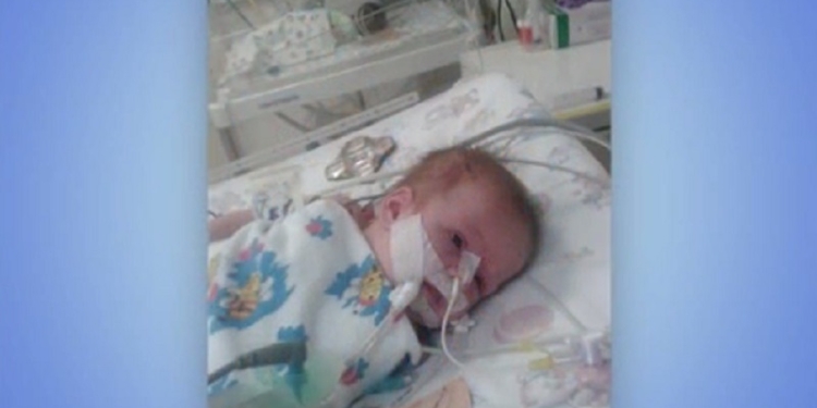 Совсем маленькой Диане Ефимовой нужна наша помощь для сложных операций на сердце