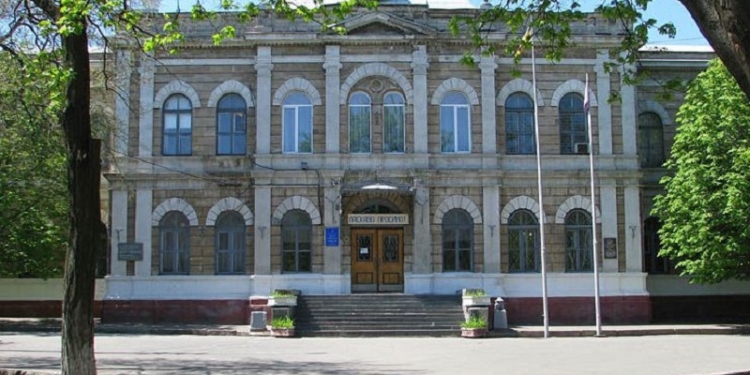 Знай наших: программа Первой украинской гимназии им.Н.Аркаса одобрена для использования в учебных заведениях