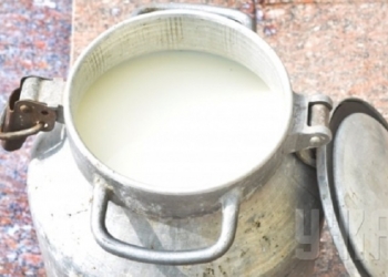 Херсонские и николаевские молочники призвали власти разобраться с бесконтрольным вывозом молока в Крым