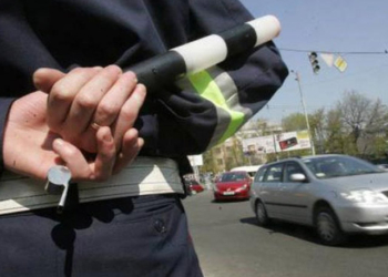 Гаишники не согласны с общественниками и заявляют, что организация движения при ремонте дорог – не их функция