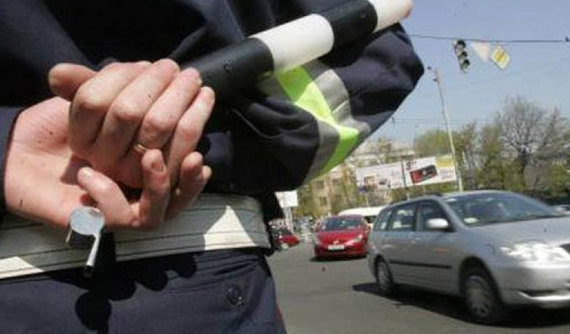 Гаишники не согласны с общественниками и заявляют, что организация движения при ремонте дорог – не их функция