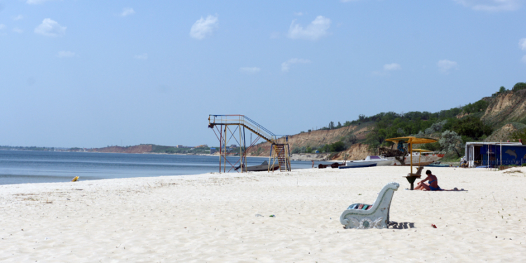 Базу отдыха “Солнечная” в Рыбаковке приватизировали незаконно. Надо вернуть