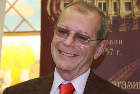 Умер Аркадий Арканов