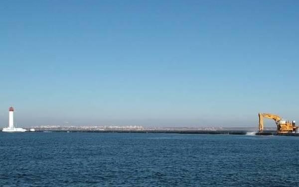 Провал, за который никто не ответил – реформа управления портов Украины «утонула» в коррупции и болтовне.