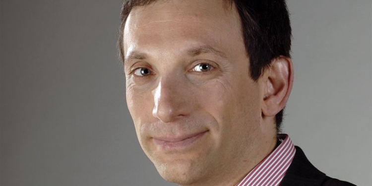 Затмение олигархов. О чем говорит война за «Укртранснафту»