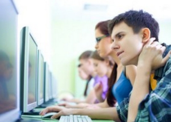В Первомайске определились, до которого часа школьники города могут находиться в интернет-кафе