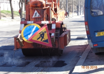 Над «проезжаемостью дорог» Николаевский облавтодор работает. Но жалуется на скудность финансирования и плохую погоду