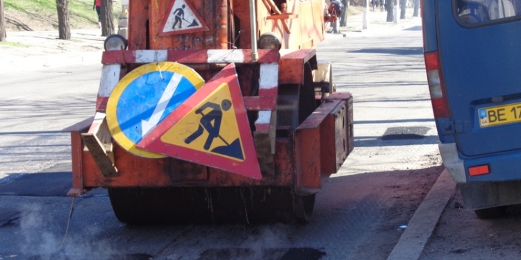 Над «проезжаемостью дорог» Николаевский облавтодор работает. Но жалуется на скудность финансирования и плохую погоду