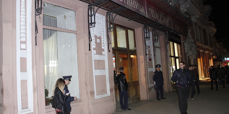 В Одессе зарезали директора отеля и его охранника