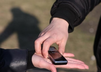 В Вознесенске милиционеры вернули мобильный телефон законному владельцу