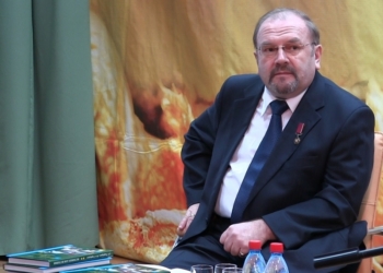 “История для истории”: николаевский историк Евгений Горбуров презентовал в библиотеке им. Кропивницкого свою новую книгу