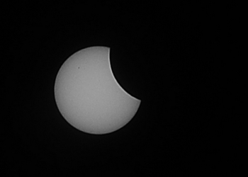 Николаевцы в Детском городке “Сказка” наблюдали солнечное затмение