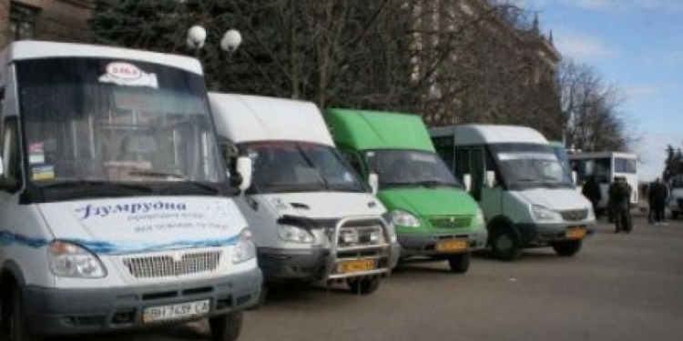 В Николаеве внедряют льготный проезд в маршрутках для школьников