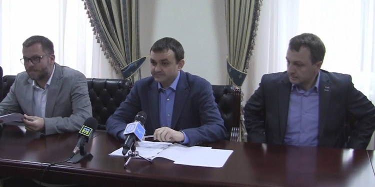 Деньги на региональное развитие надо тратить максимально эффективно и абсолютно прозрачно. Как – решали губернатор и народные депутаты