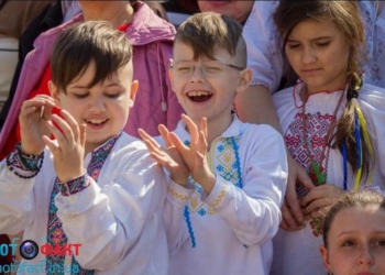 Масштабный праздник Пасхи на Хортице превратился в парад вышиванок
