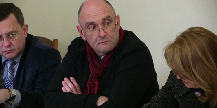 И снова рынок Магеррамова. Предприниматели хотят, чтобы депутаты работали быстрее