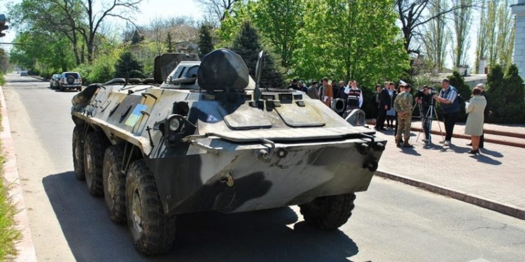 Николаевский морпорт отремонтировал для наших морпехов БТР