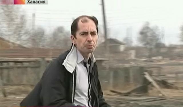 Корреспондент “Первого канала” поджег в пылающей Хакасию траву, чтобы снять телесюжет