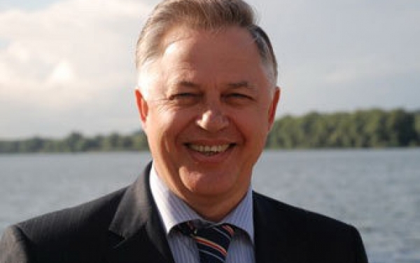 Лидер Компартии Украины избегает контактов с СБУ