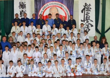 На двух татами за «золото» в 20 категориях: в Николаеве прошел Всеукраинский чемпионат «FIGHTER KYOKUSHIN» для новичков