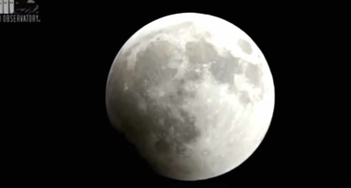 Вчера было самое короткое лунное затмение века