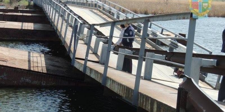 Предприниматель затопил понтонный мост через Ингулец в Снигиревском районе