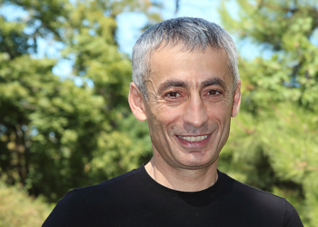 Депутат Николаевского облсовета Эрик Григорян утверждает, что на него совершено покушение