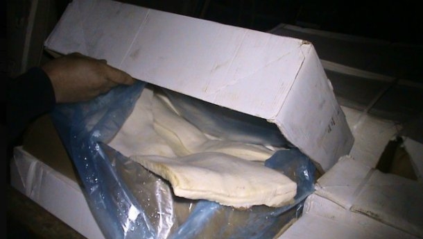 Украинец пытался вывезти в Россию около тонны сала