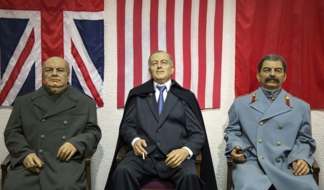 От встречи на Эльбе к расставанию в Крыму. Что более естественно для отношений России и Запада: союзничество или холодная война?