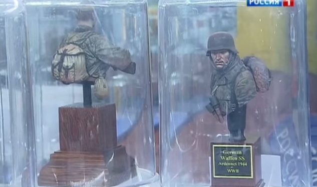 Новый скандал на Лубянке. В Московском “Детском мире” торговали бюстиками фашиских солдат