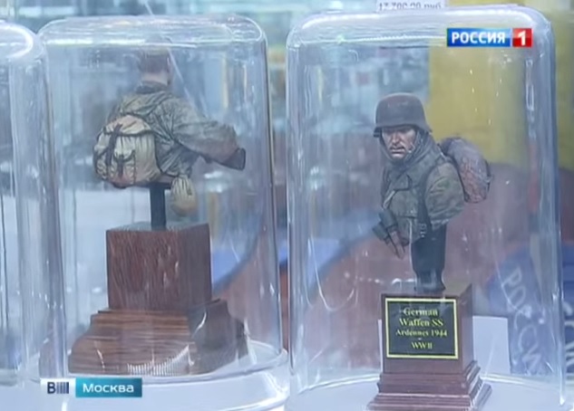 Новый скандал на Лубянке. В Московском "Детском мире" торговали бюстиками фашиских солдат 1