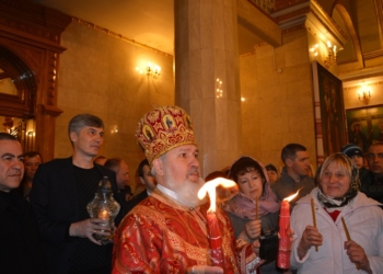 Христос воскресе! Как в Николаев прибыл Благодатный огонь