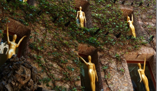 Картины Дали, Пикассо, Кандинского, Бовкуна, Сенченко и др. теперь госсобственность Украины и будут переданы в музей