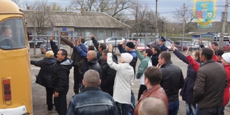 «Уходил я в армию по весне»: Снигиревка проводила первых призывников