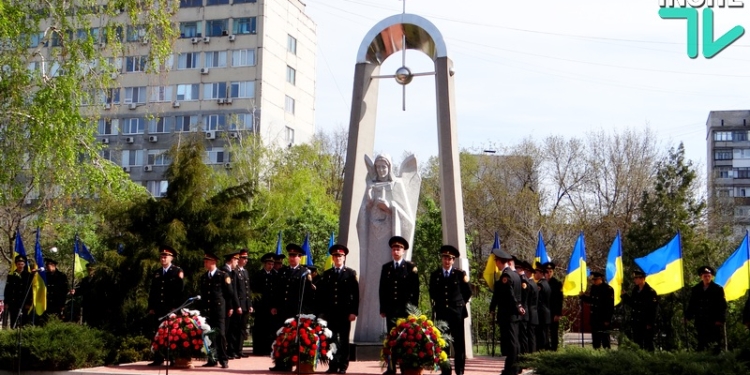 Цена человеческой оплошности – миллионы жизней: Николаев почтил память погибших ликвидаторов Чернобыльской катастрофы
