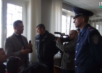 Дело Шпинды: судья срывался на крик, общественники требовали люстрации, а правоохранители пугали применением физической силы