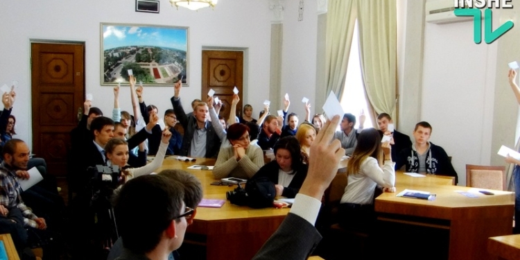 Саботаж, цирк и бюрократия, или как николаевская молодежь выбирала главу Молодежного совета