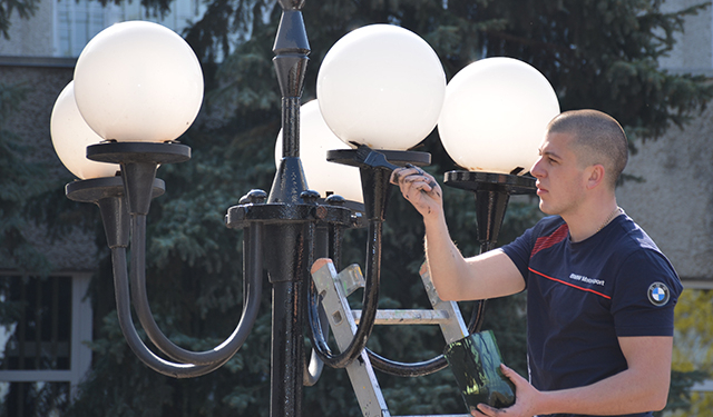 МЧСники решили, что субботник – чрезвычайно важная ситуация, и без них – никак