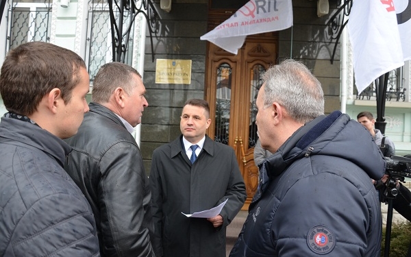 И снова о Казимирове. У граждан одна надежда – на прокурора