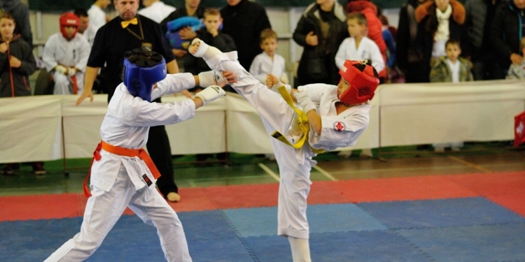 Наши спортсмены заняли первое место на Чемпионате Украины по Киокушин каратэ