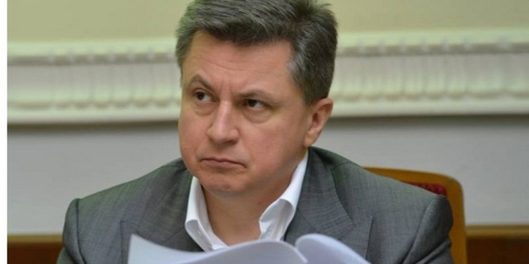 Сын Николая Азарова объявлен в розыск