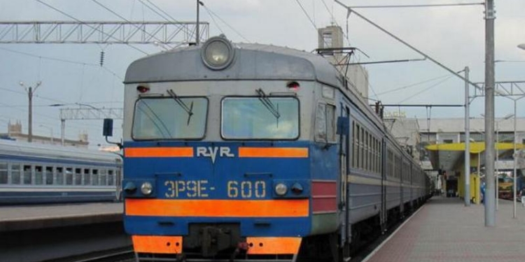 На Харьковщине неизвестные ночью подорвали ж/д пути