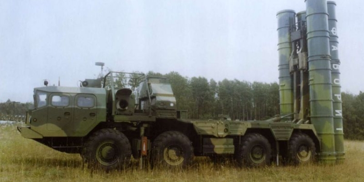 Путин отменил запрет на поставки Ирану зенитных комплексов С-300