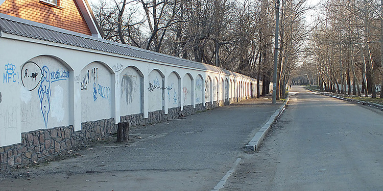 Это ж каких людей выселят, если доведут до конца… Прокуратура считает, что земли «Партизанской искры» были переданы под коттеджи незаконно