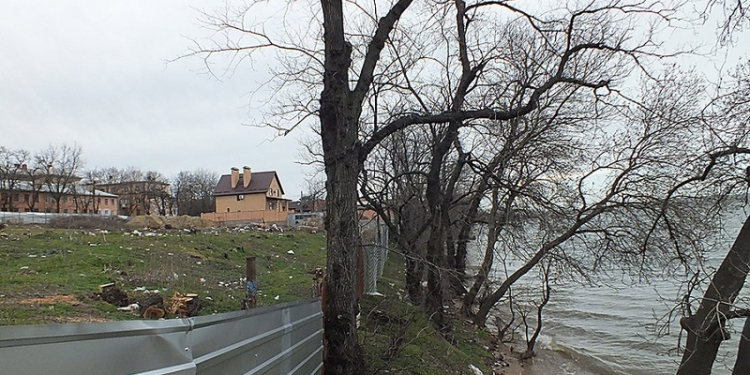 Незаконное решение Николаевского горсовета отменено – кусочек берега в «Леваневцах» суд вернул городской общине