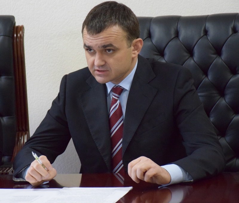 Глава Николаевской ОГА передаст требования николаевского «Правого сектора» по событиям в Мукачево в Администрацию Президента 2