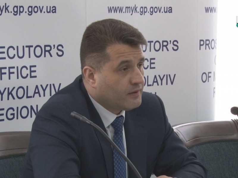 И вот теперь официально: Генпрокурор Юрий Луценко отстранил от исполнения служебных обязанностей прокурора Николаевской области В. Кривовяза 1